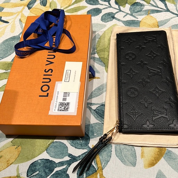 LV Adele Empreinte wallet - Picture 1 of 7